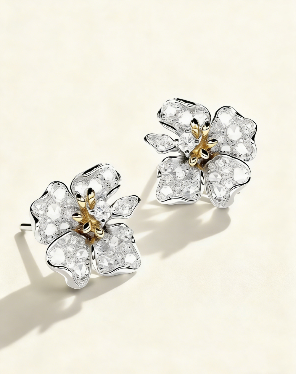 Flower-shaped diamond stud earrings